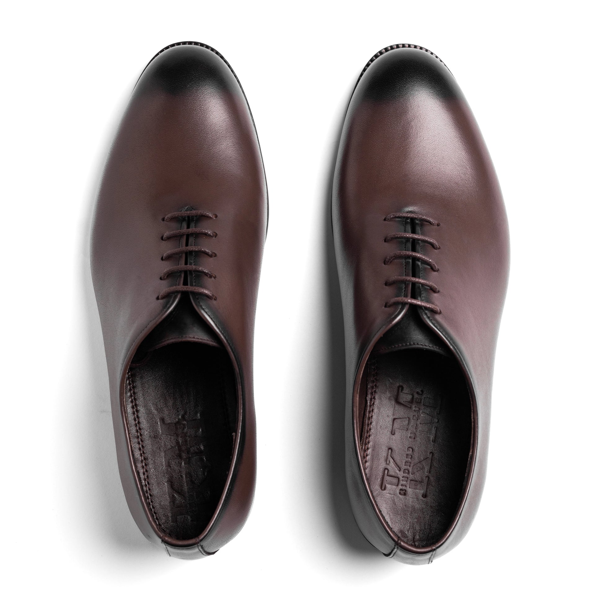 Top-down view of Valencia Wholecut Brown highlighting full-grain leather